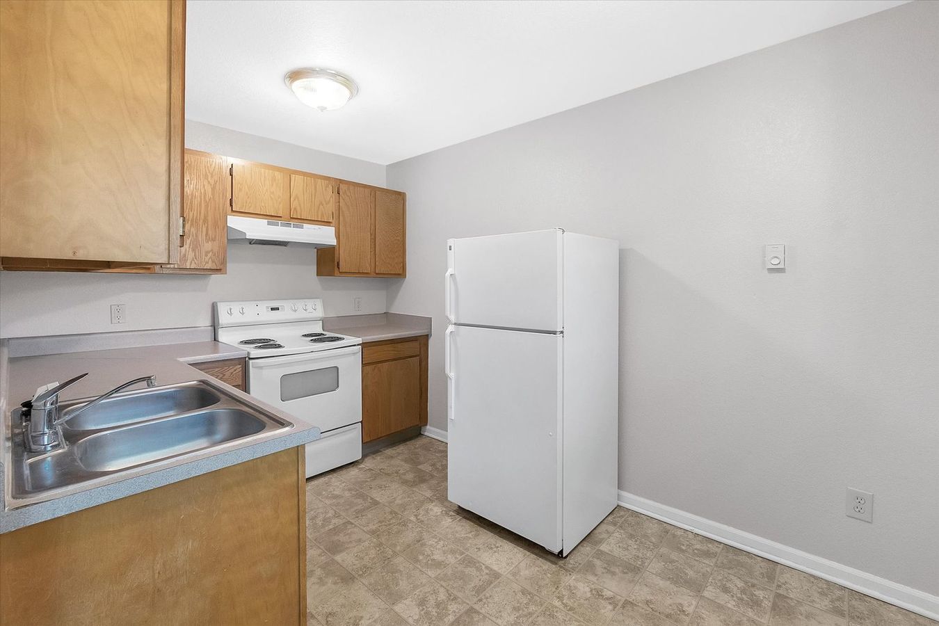 Grandview Manor Apartments 515 & 516 Maple Grand Ledge, MI