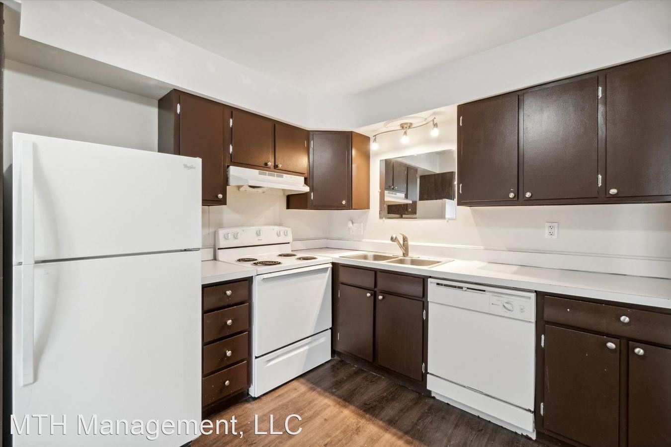 Country Club Park Apartments (320 S Drake LLC) Kalamazoo, MI