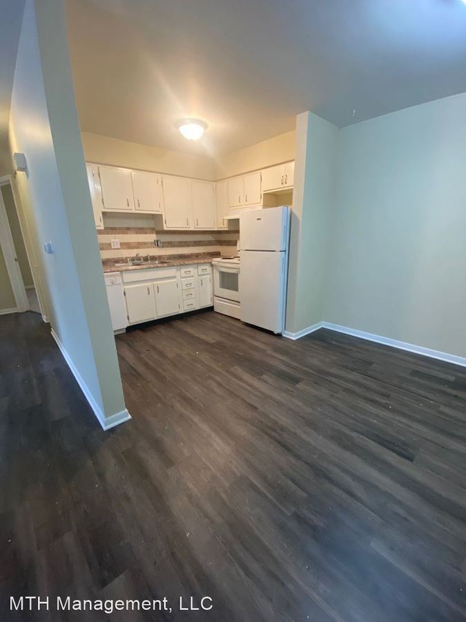 Sibley Bush Apartments (Sibley Bush Apartments... Howell, MI