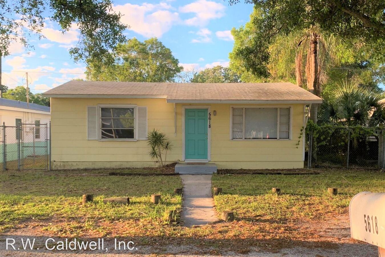2 Bedroom Gulfport Cottage Apartments Gulfport, FL Rentable