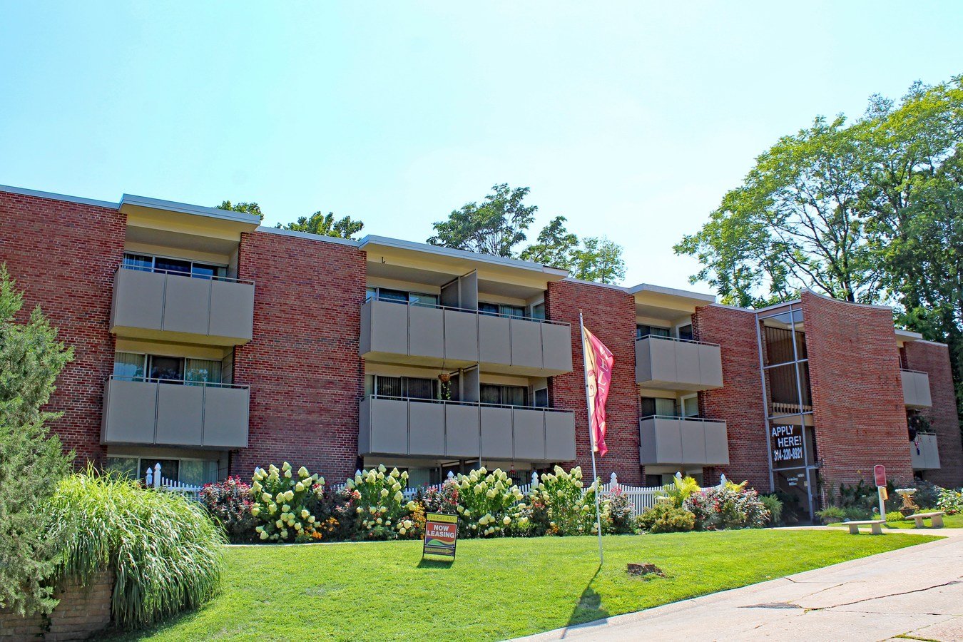 Geneva Apartments St Louis, MO