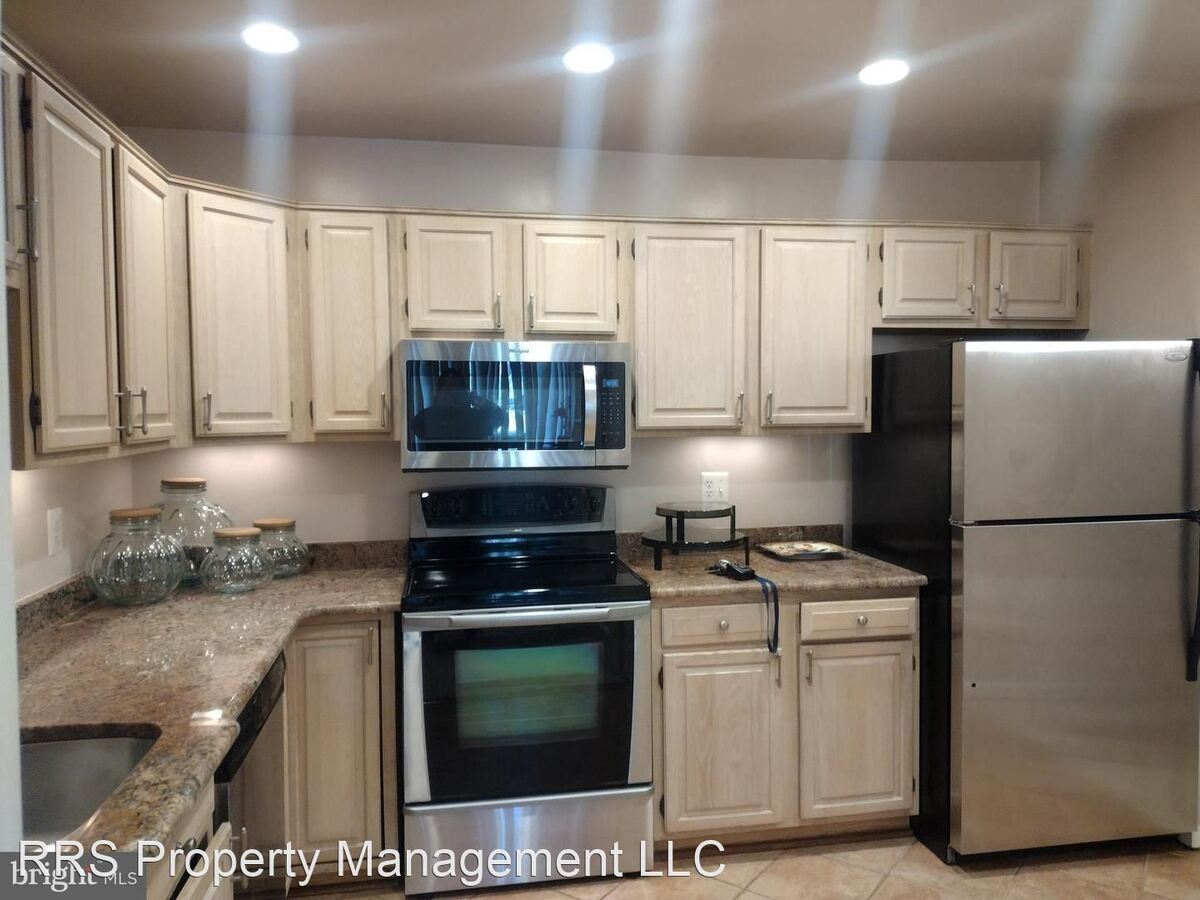 5805 Edson Ln 101 Rockville, MD House for Rent Rentable