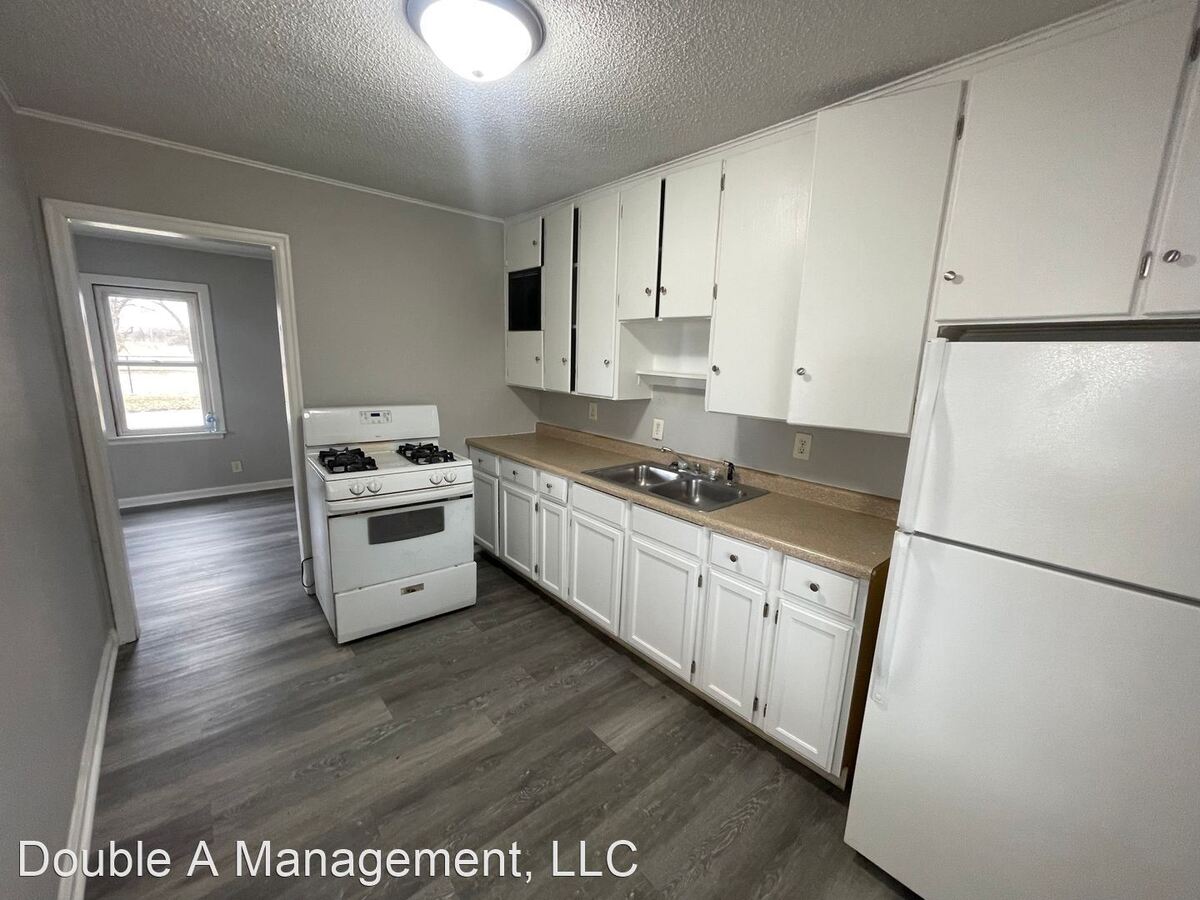 312 Lester St Waterloo, IA House for Rent Rentable