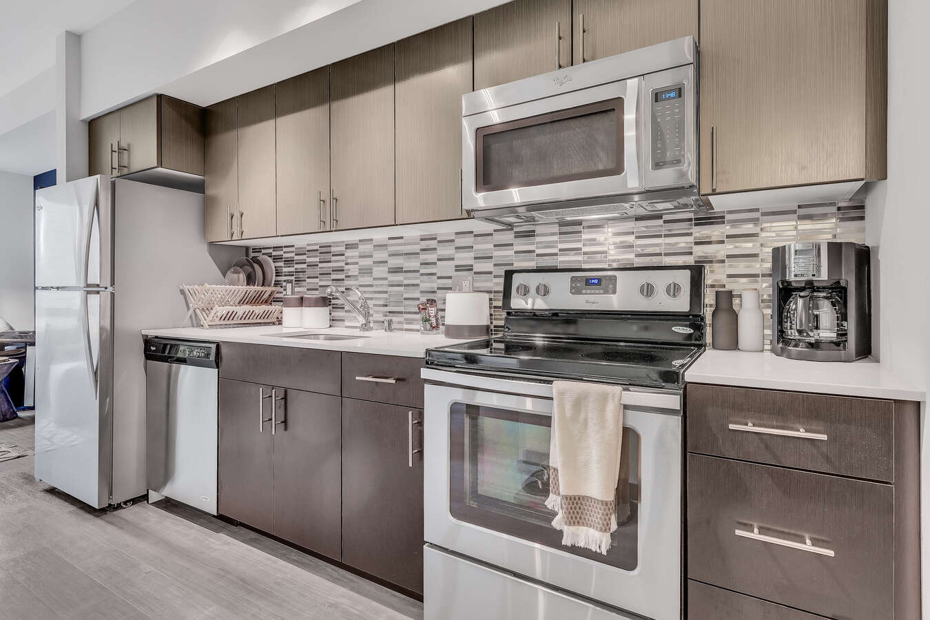 Vue 22 Apartments 2170 Belred Rd Bellevue, WA Rentable