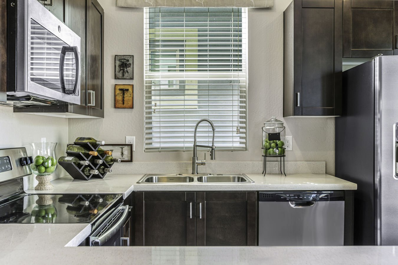 Keller at Town Square Apartments Gilbert, AZ Rentable