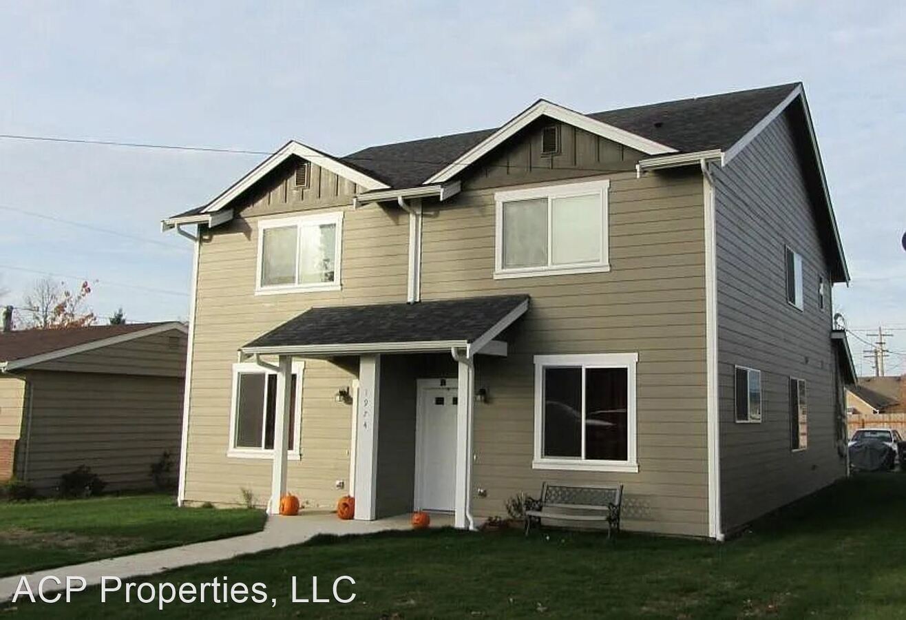1974 Somerset St Ferndale, WA House for Rent Rentable