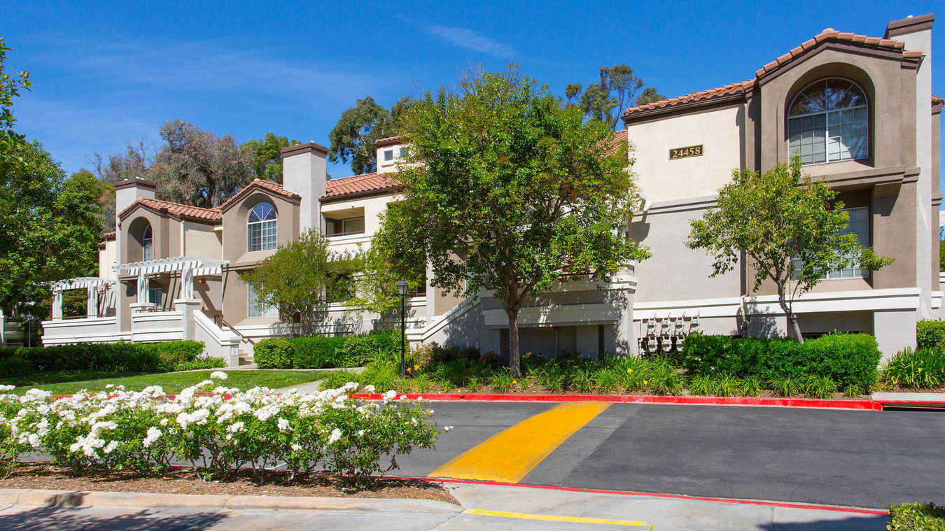 Portofino Apartments 24452 West Valencia Blvd Valencia, CA