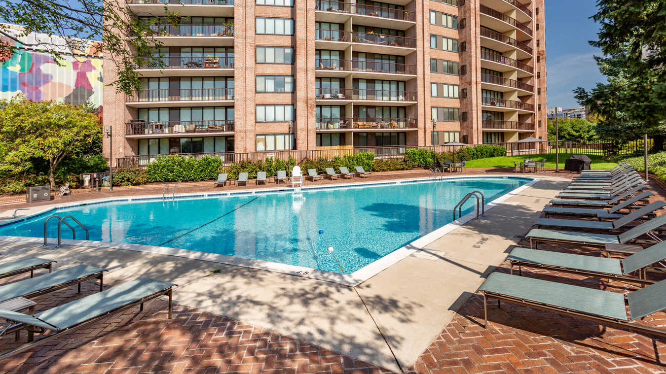 Crystal Place Apartments Arlington, VA