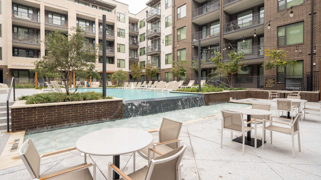 Westerly Apartments 411 W Commerce St Dallas, TX Rentable
