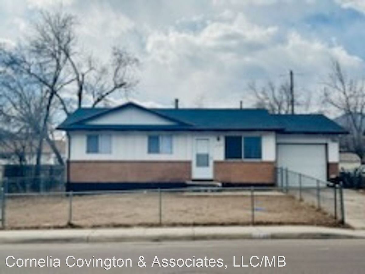 1208 Maxwell St Colorado Springs, CO House for Rent