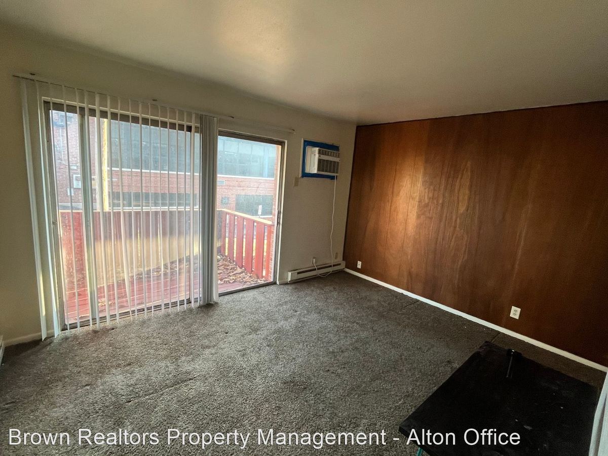 1007 Washington Ave Alton, IL Apartment for Rent Rentable