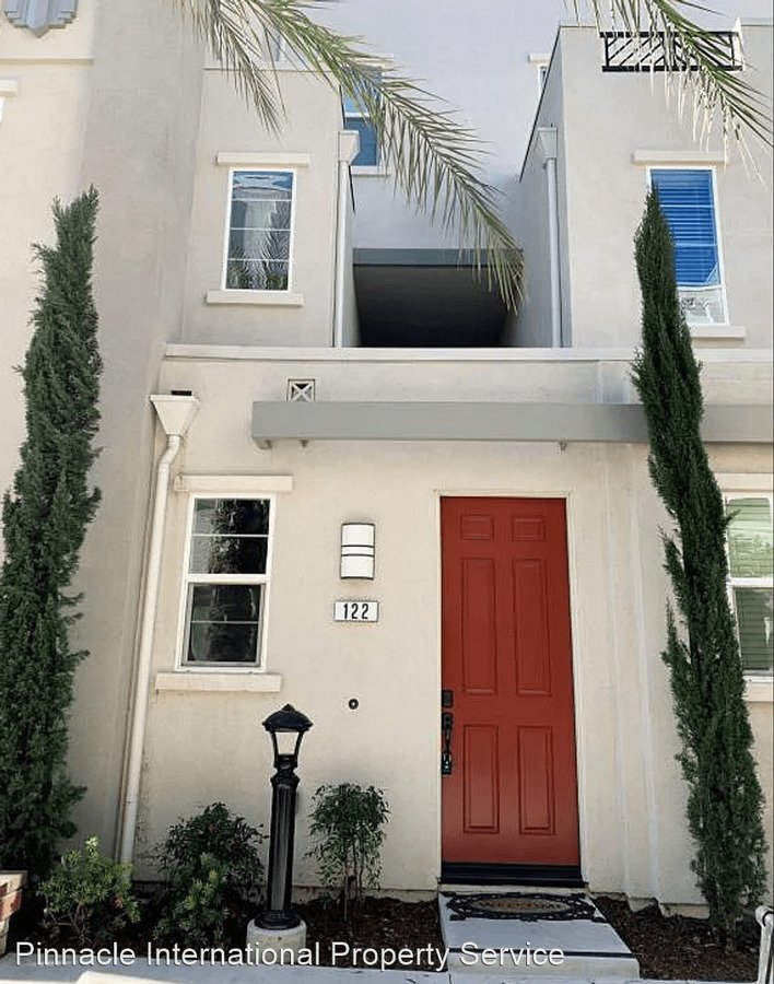 122 Royal Way Upland, CA House for Rent Rentable