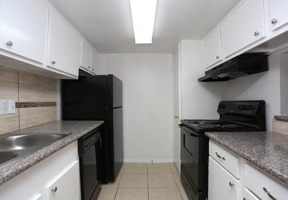 Sharpstown Manor Apartments 7500 Clarewood Houston, TX