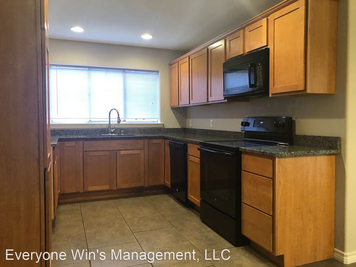 1261 Bryant St Irving, TX House for Rent Rentable