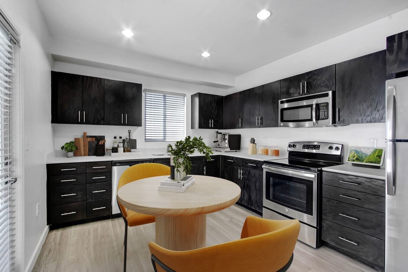 Citron Apartments 1111 Citrus Dr Ventura, CA Rentable