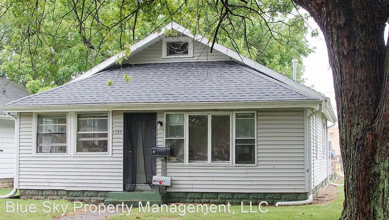 1205 W Gilbert St Muncie, IN House for Rent Rentable