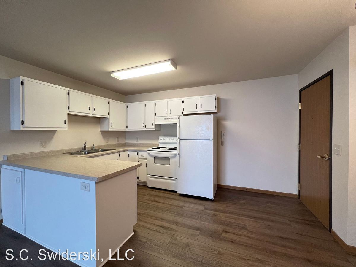 SCS Waupaca Apartments Waupaca, WI Rentable