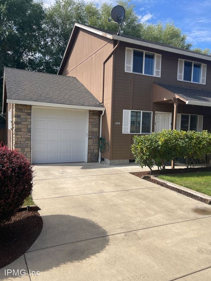 860/70/80 Spurlock Harrisburg, OR Apartment for Rent