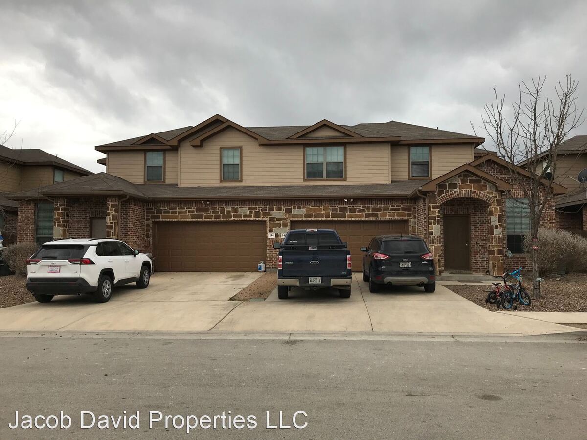 148 & 154 Creekside Villa Drive Kyle, TX Apartment for Rent