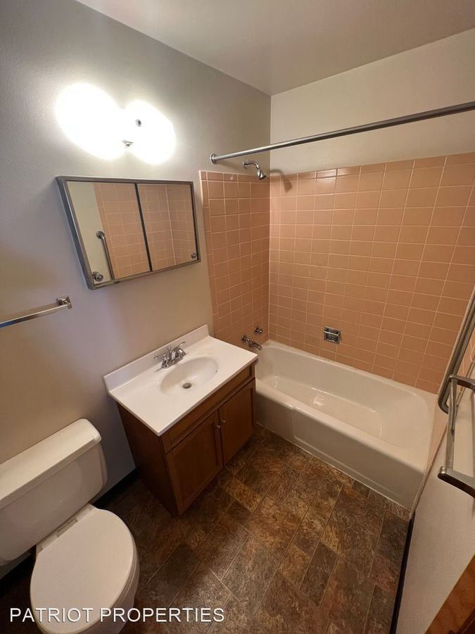 Slifer Street Apartments 120 W Slifer St Portage, WI