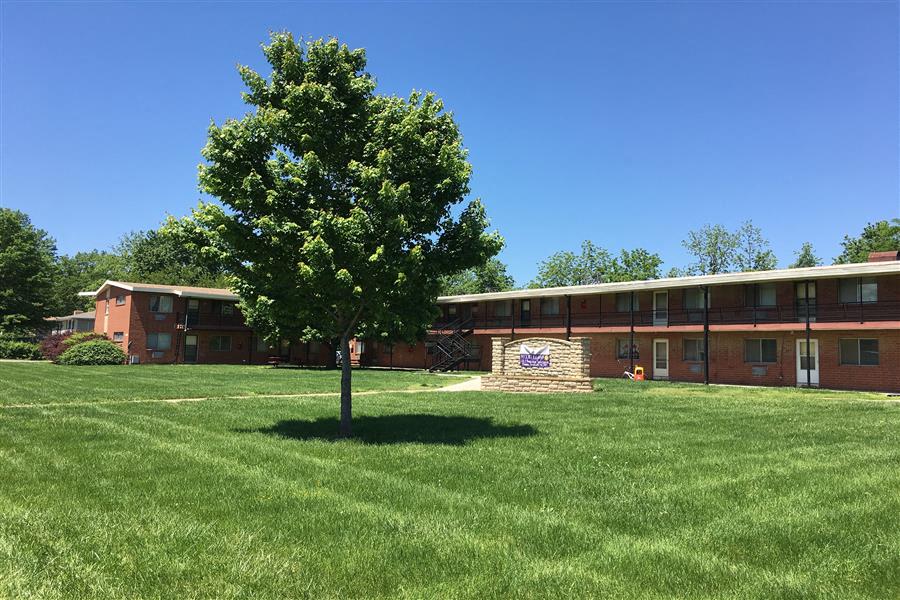 Rolling Ridge Apartments 1000 W Elm St Olathe, KS