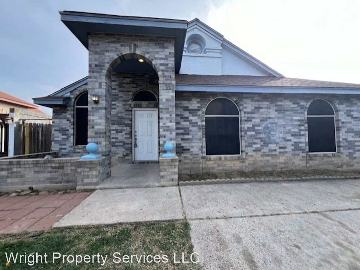 103 Lynn Loop Laredo, TX House for Rent Rentable