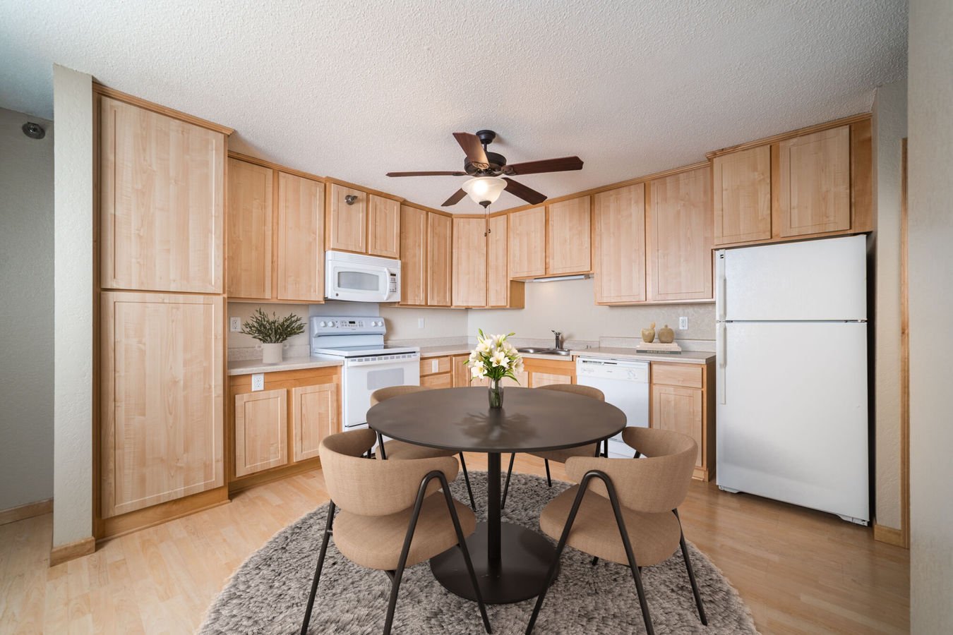 Maple Ridge Apartment Homes Maplewood, MN Rentable