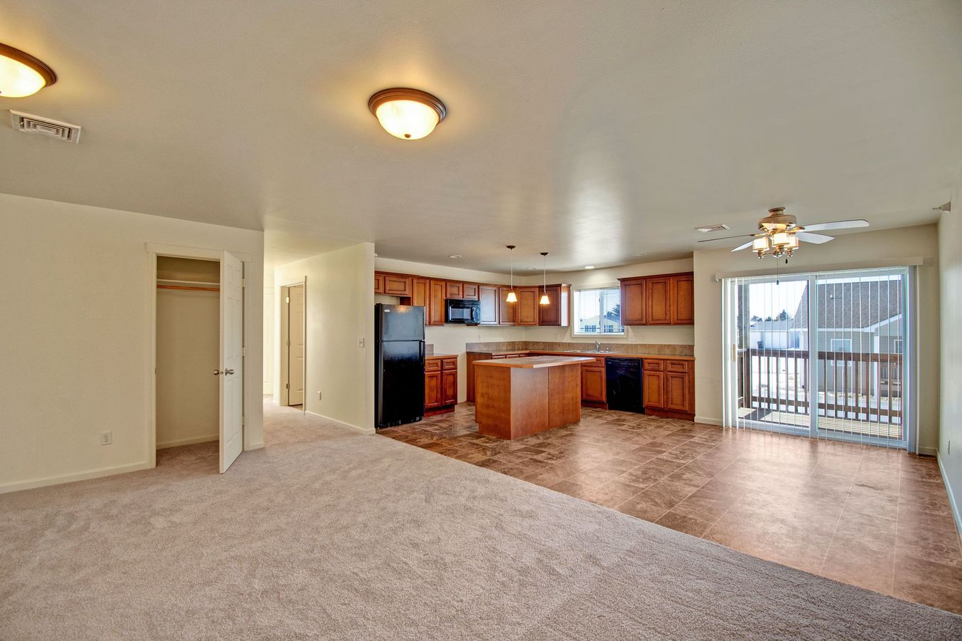 Phoenix Ridge Apartments 2301 11Th Avenue W Williston, ND