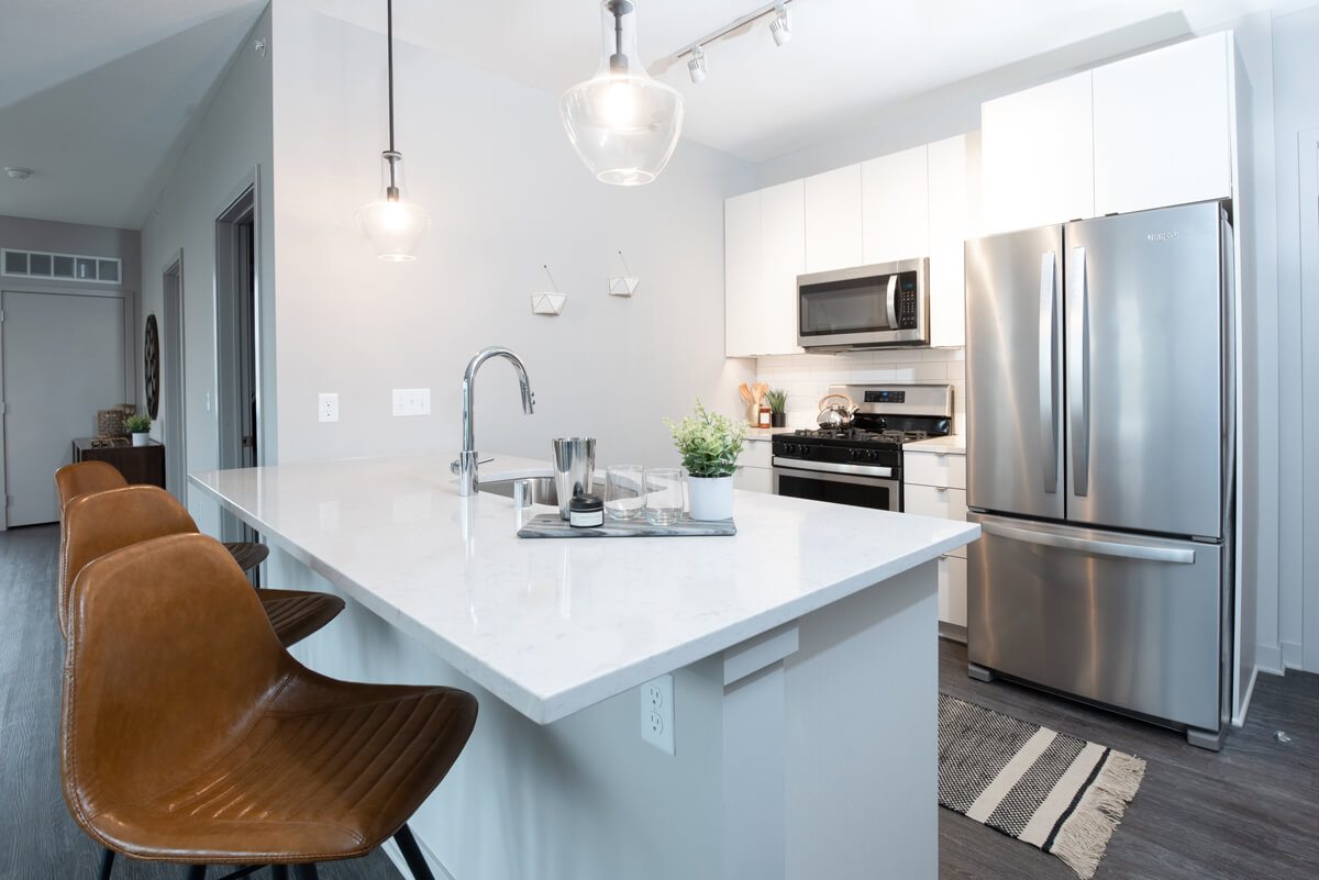 Luna Apartments 2520 S 8th St Minneapolis, MN Rentable