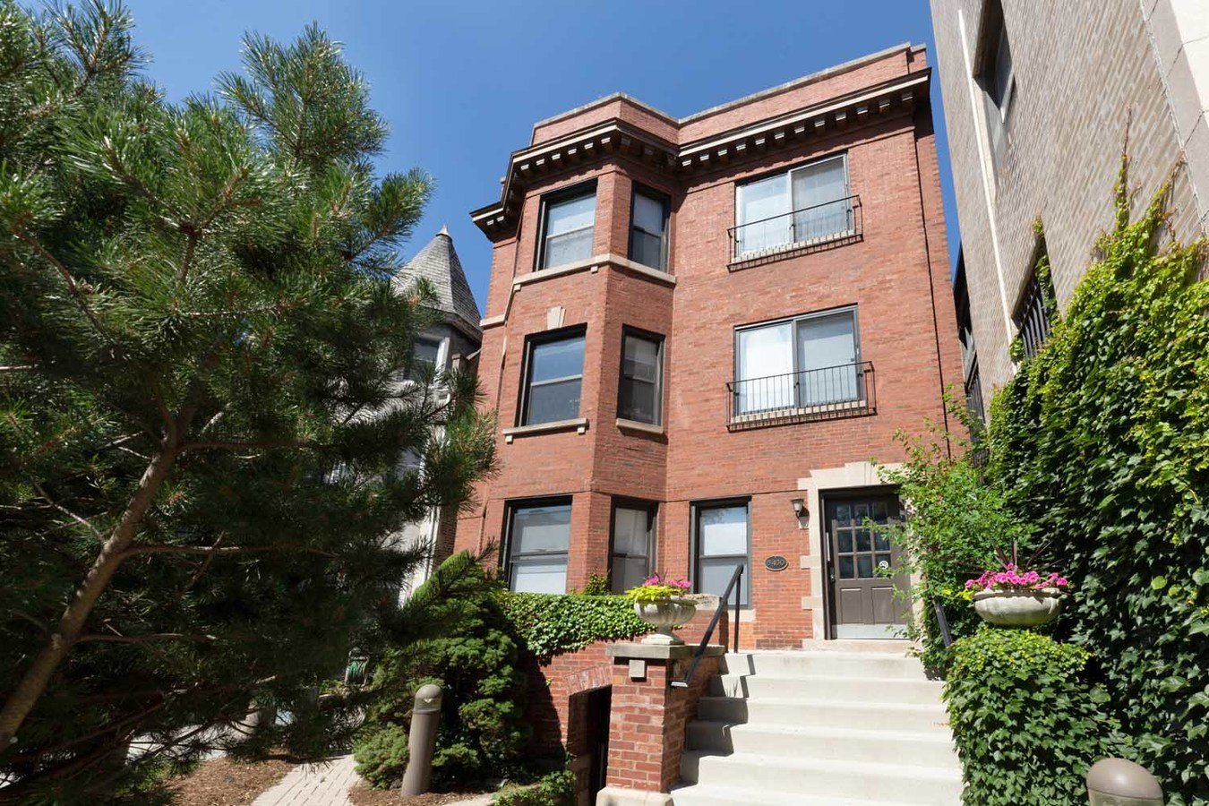 Cornell Terrace Apartments Chicago, IL Rentable