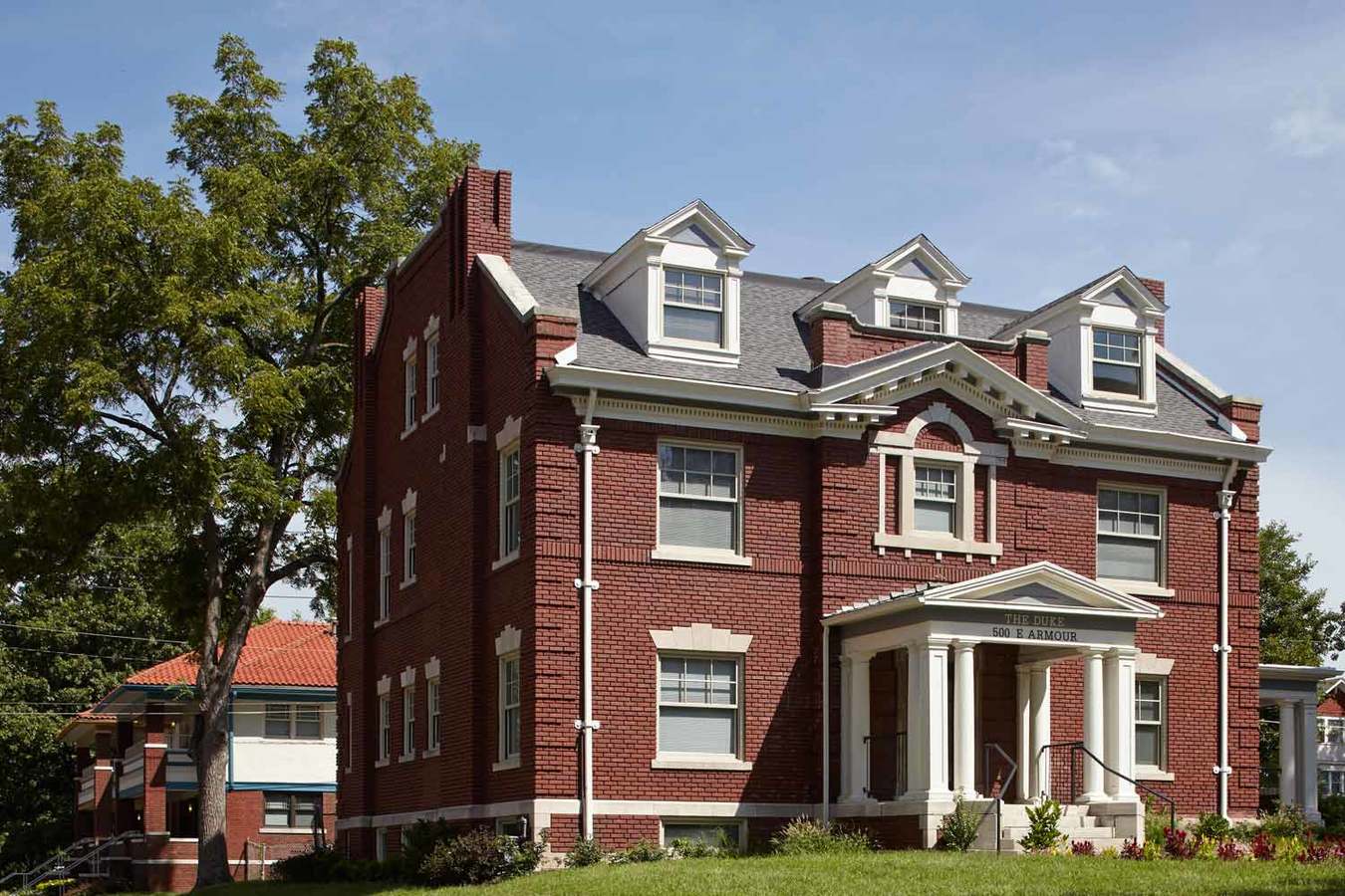The Duke Apartments 500 East Armour Blvd Kansas City, MO