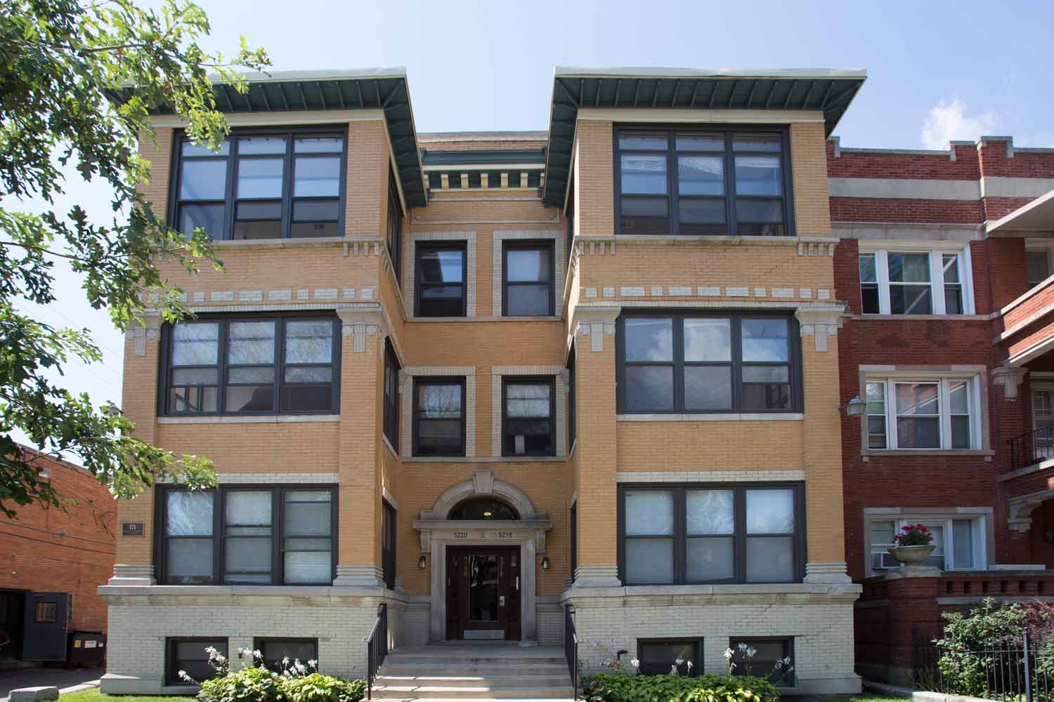 52185220 S. Kimbark Avenue, Chicago (see pics & AVAIL)