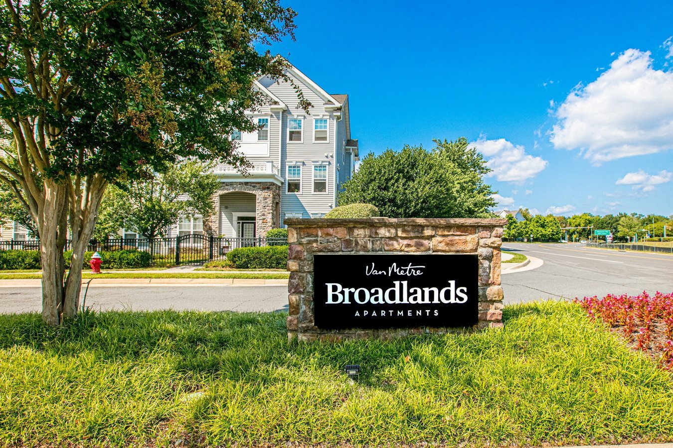 Broadlands Apartments Ashburn, VA Rentable