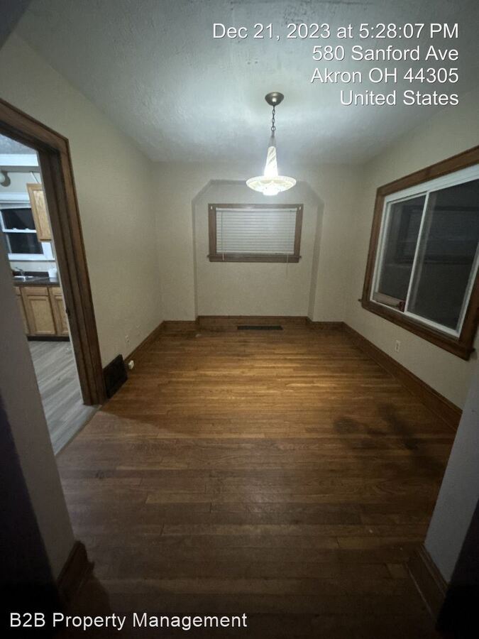 580 Sanford Ave Akron, OH House for Rent Rentable