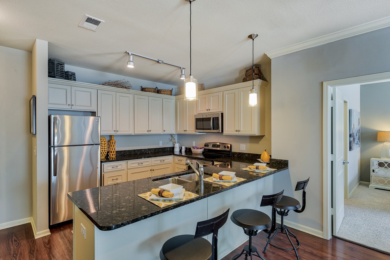 Village West Luxury Apartments Kansas City, KS