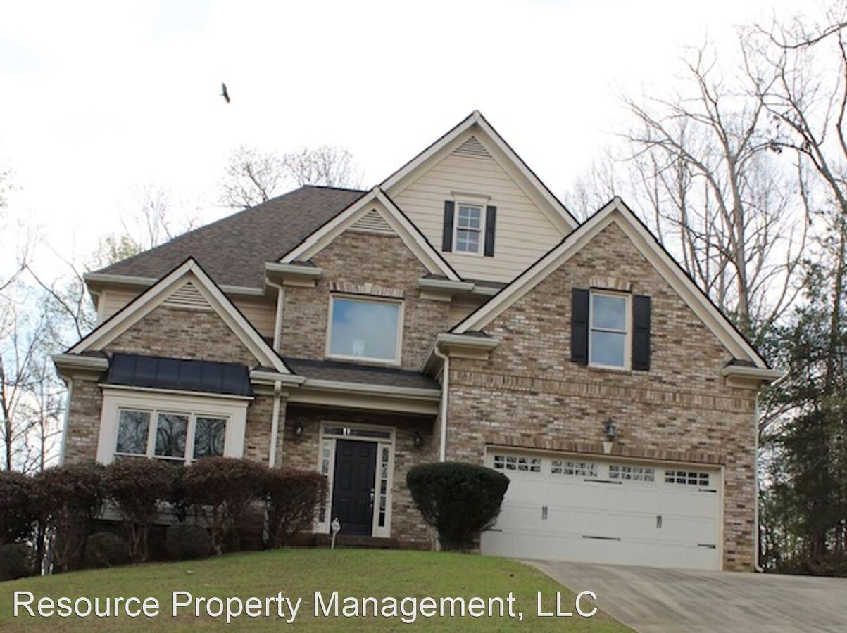 Beautiful Home In Stratford On Laniera Sought... Apartments