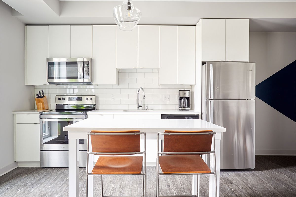 Luna Apartments 2520 Eighth St Minneapolis, MN Rentable