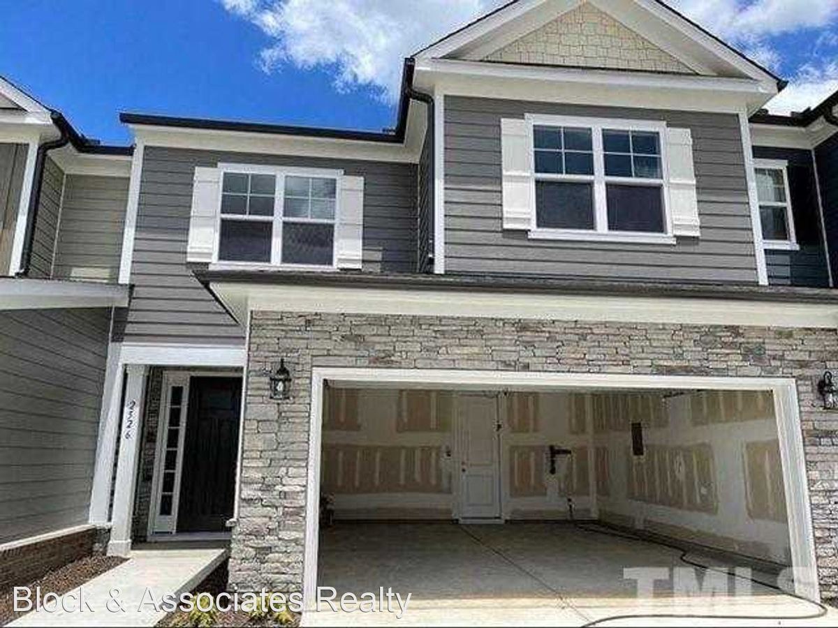 2526 Village Way Apex, NC House for Rent Rentable
