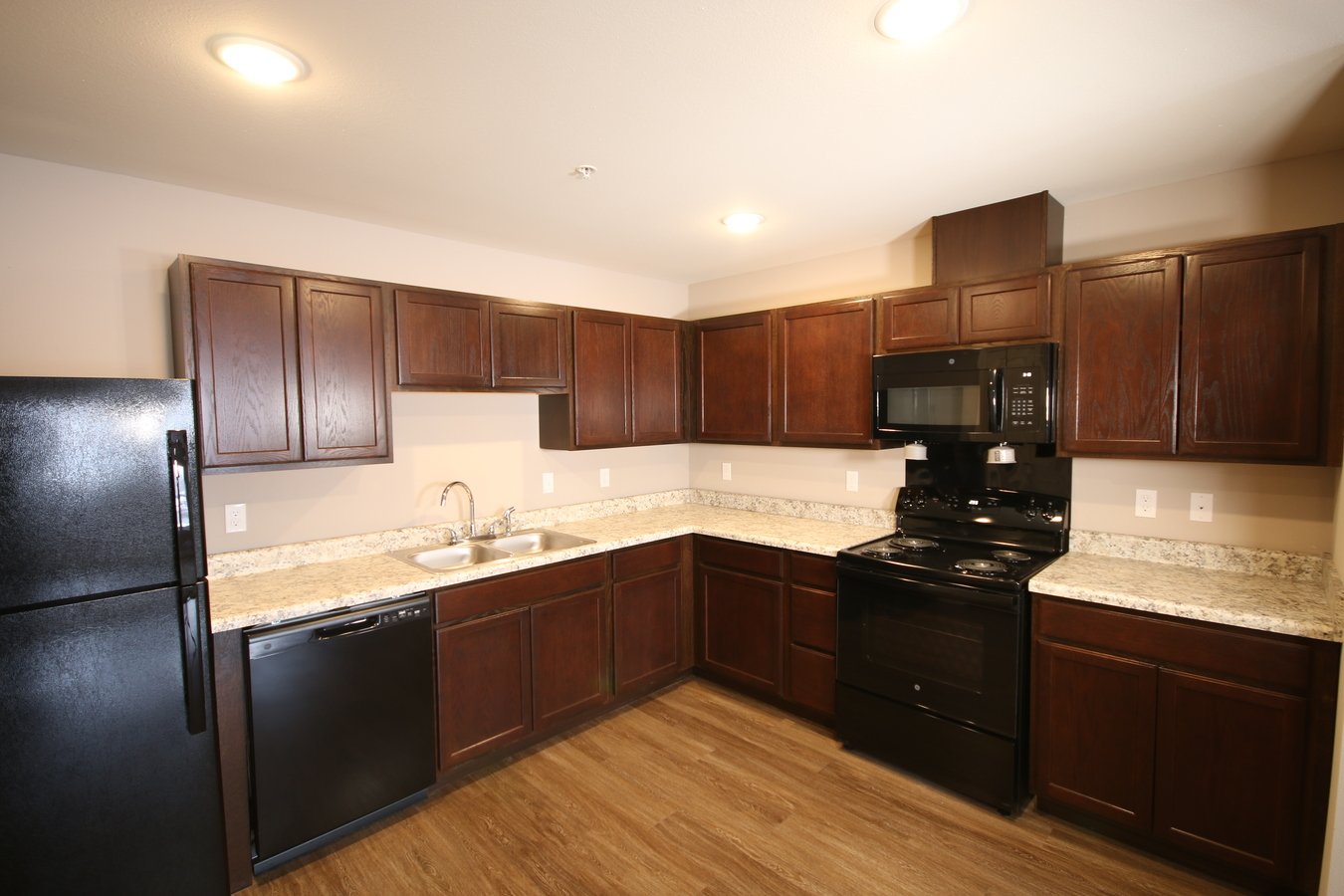 City Line Apartments 5090 Division Ave Kentwood, MI