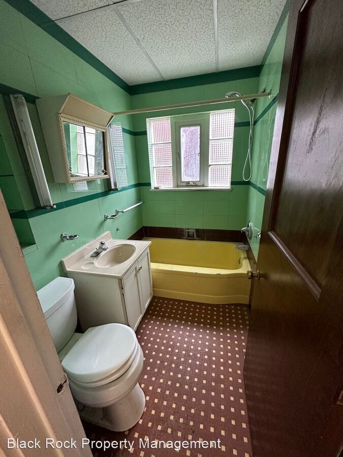 1734 W Market St Pottsville, PA Apartment for Rent Rentable