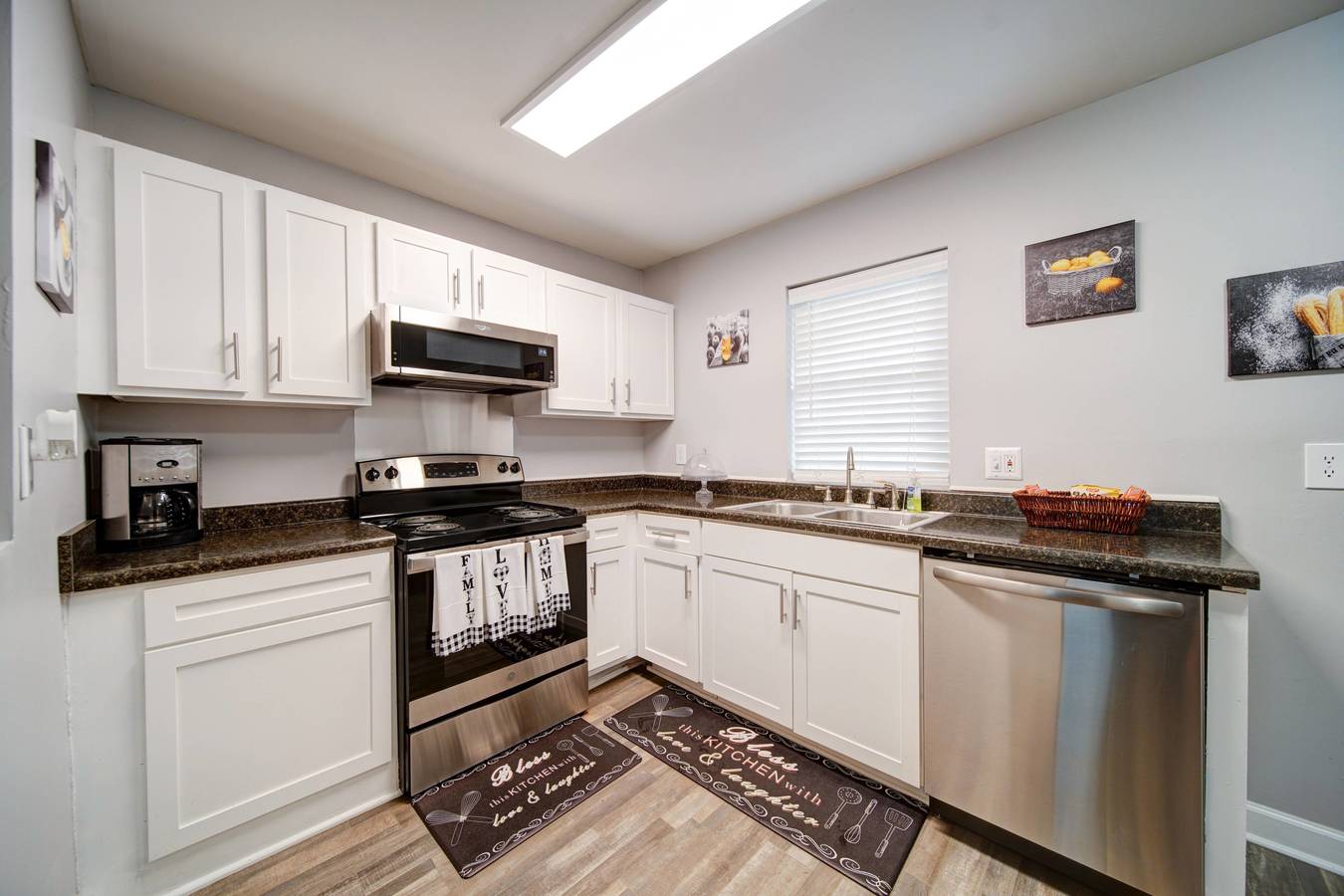 The Arbors Townhomes SPE Apartments Greensboro, NC Rentable