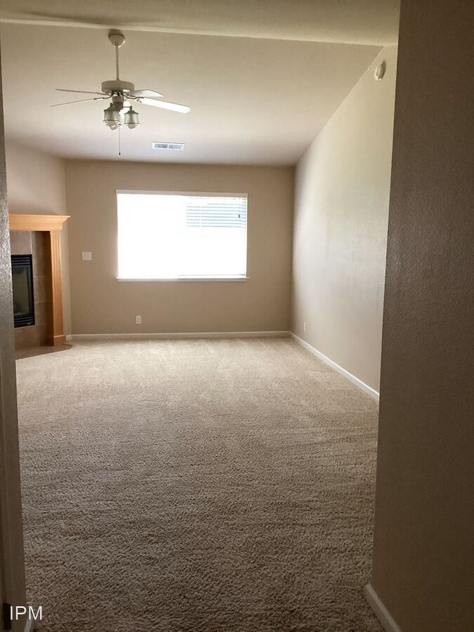 8 Phyllis Ct Chico, CA House for Rent Rentable