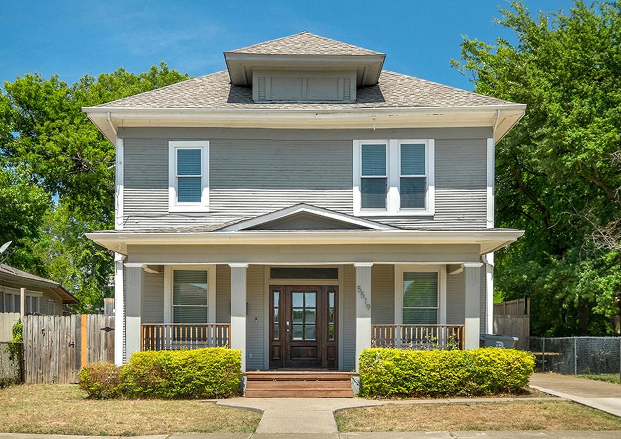 Stately Junius Heights home minutes from SMU Apartments Dallas, TX