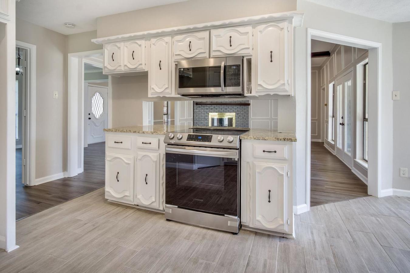 Spacious Richland Park Estates home with... Apartments Dallas, TX