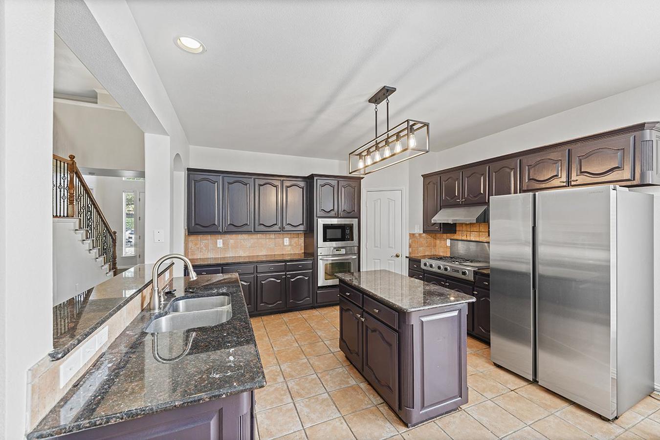 Classic Plano brick home with large fenced yard... Apartments Plano, TX