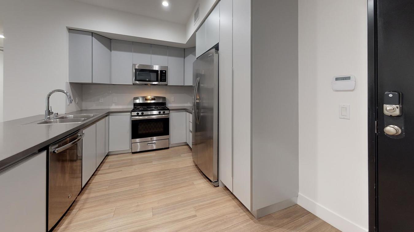 Private Bedroom in Sleek Sawtelle apartment Near... Apartments Los