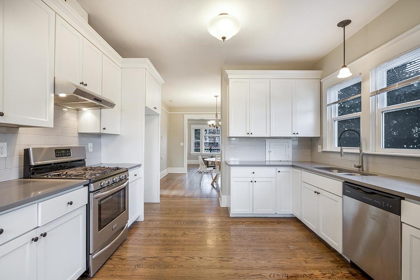 Dazzling Overlook home near Mississippi District Apartments Portland, OR