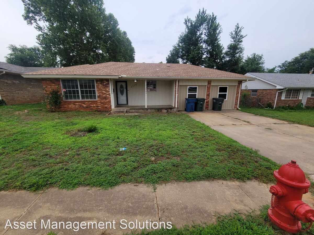 1014 Royal Way Edmond, OK House for Rent Rentable