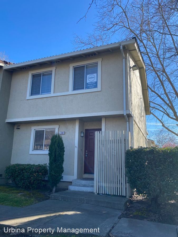 Spacious And Comfortable Townhome In Rohnert Park! Apartments Rohnert