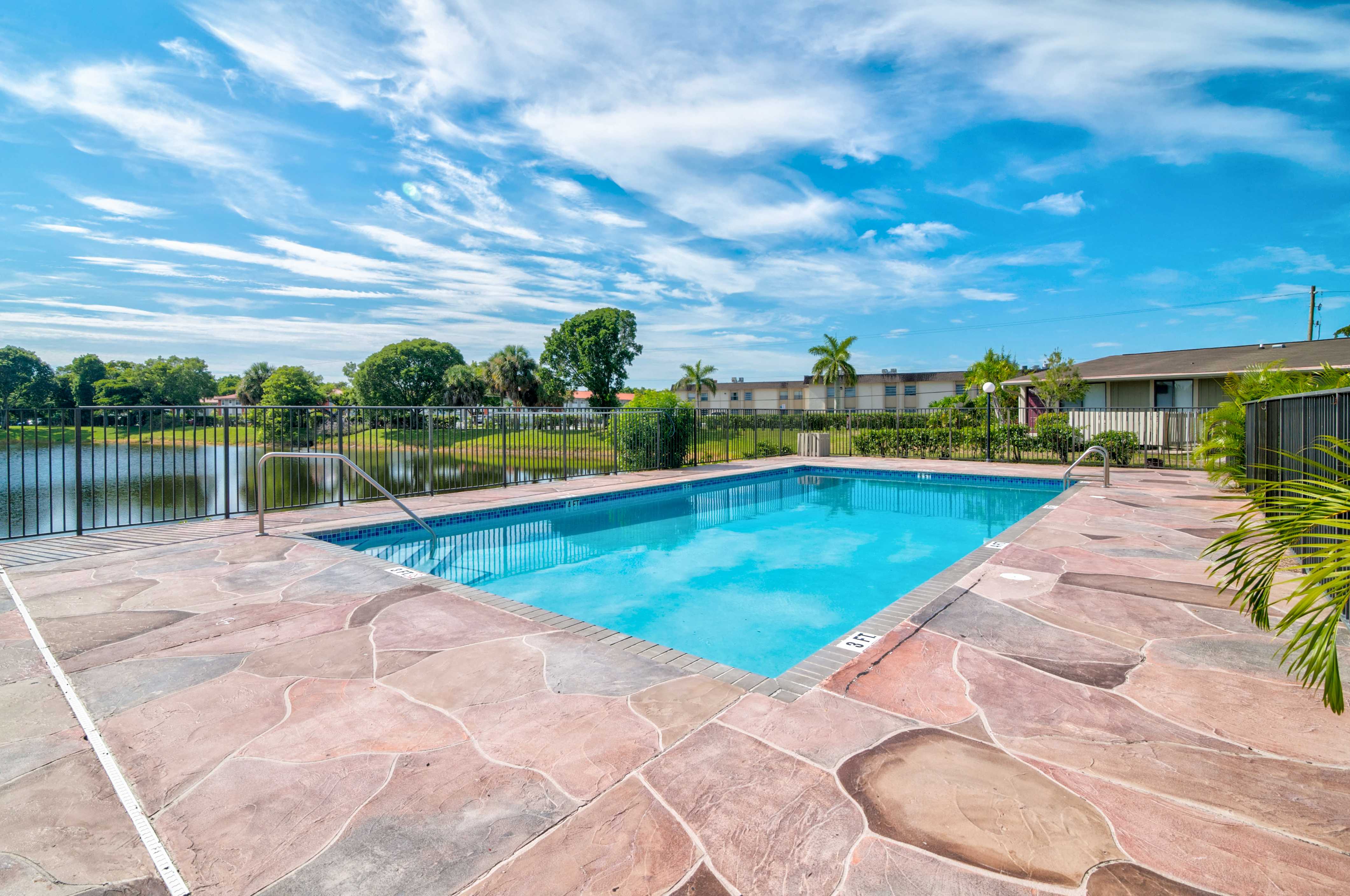 Oakland Hills Apartments, Margate (see pics & AVAIL)